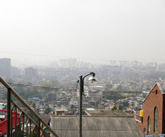 南山から見たソウル市内  